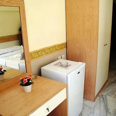 Rosy Otel 2*